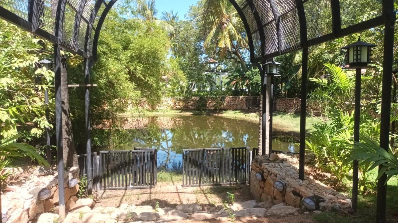 Lucky Beach Resort Trincomalee Exteriör bild