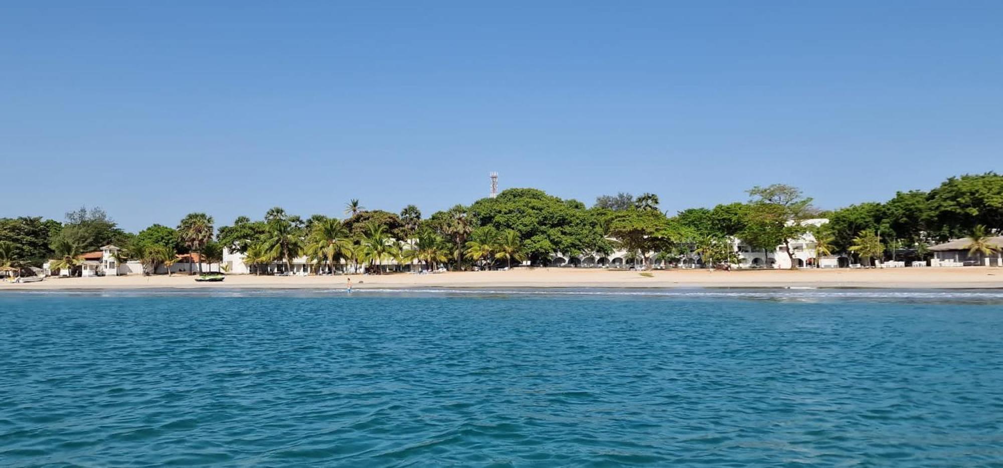 Lucky Beach Resort Trincomalee Exteriör bild