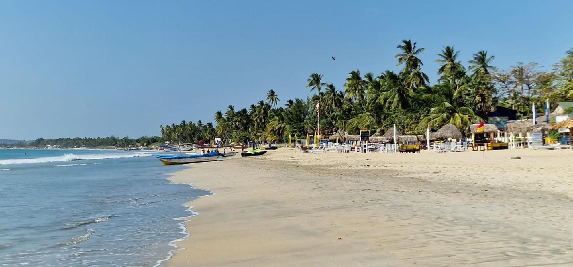 Lucky Beach Resort Trincomalee Exteriör bild